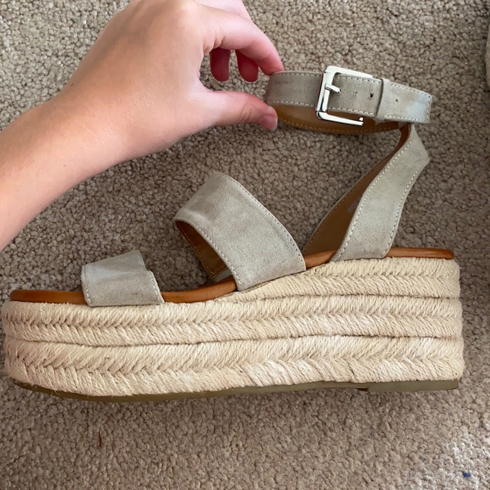 Super cute platform wedges!